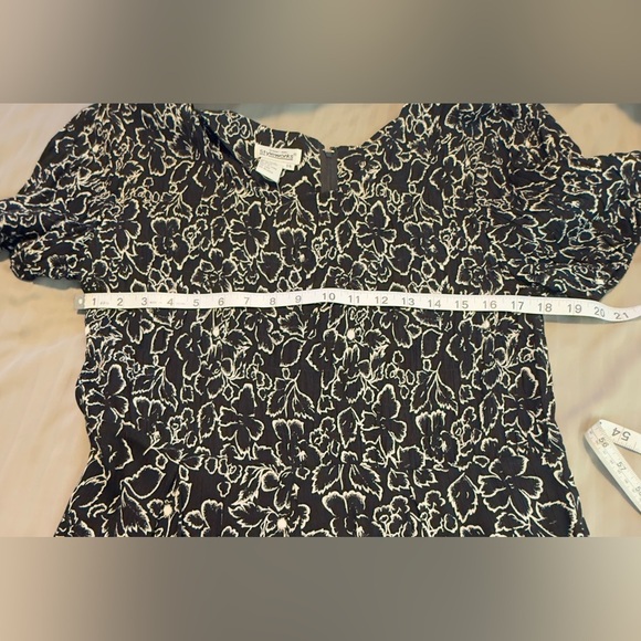 Elegant Black and White Patterned Jumpsuit - Picture 6 of 6